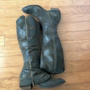 👢 Donald Pliner Green Suede Boots